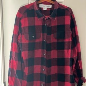 2 Old Navy Flannels good condition. Stalling together this 2